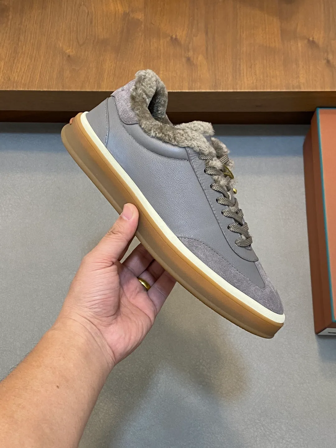 Men's men's shoes💰740 Loro Piana - Classic casual wool shoes, men's lace-up casual shoes and sneakers, high-quality lightweight and comfortable fabrics, suitable for outdoor leisure, the color scheme is young and energetic, great with sportswear or casual suits! Code number: 39-44 (45, 46, can be customized)